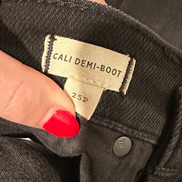 Madewell Cali Demi-Boot Jeans – Black Wash, Raw/Chewed Hem - Picture 8 of 8
